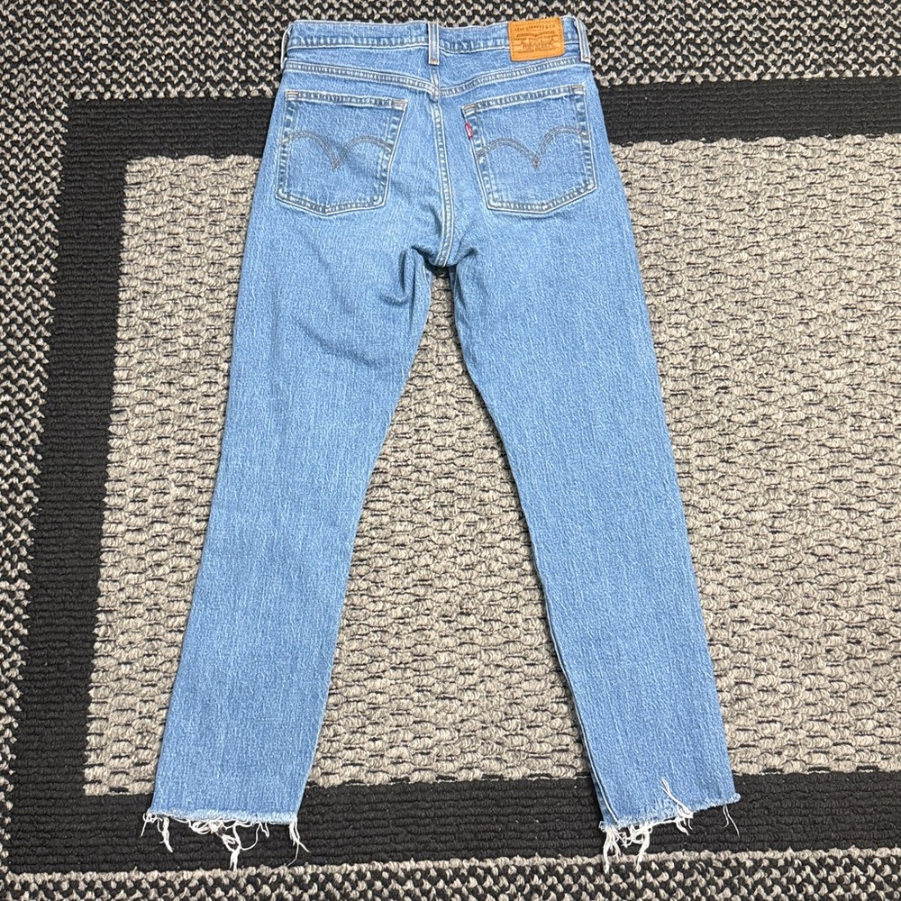 Levi’s Wedgie Straight Jeans Womens Sz 27 BIG E Raw Hem Button Fly Y2K Retro - Picture 2 of 13